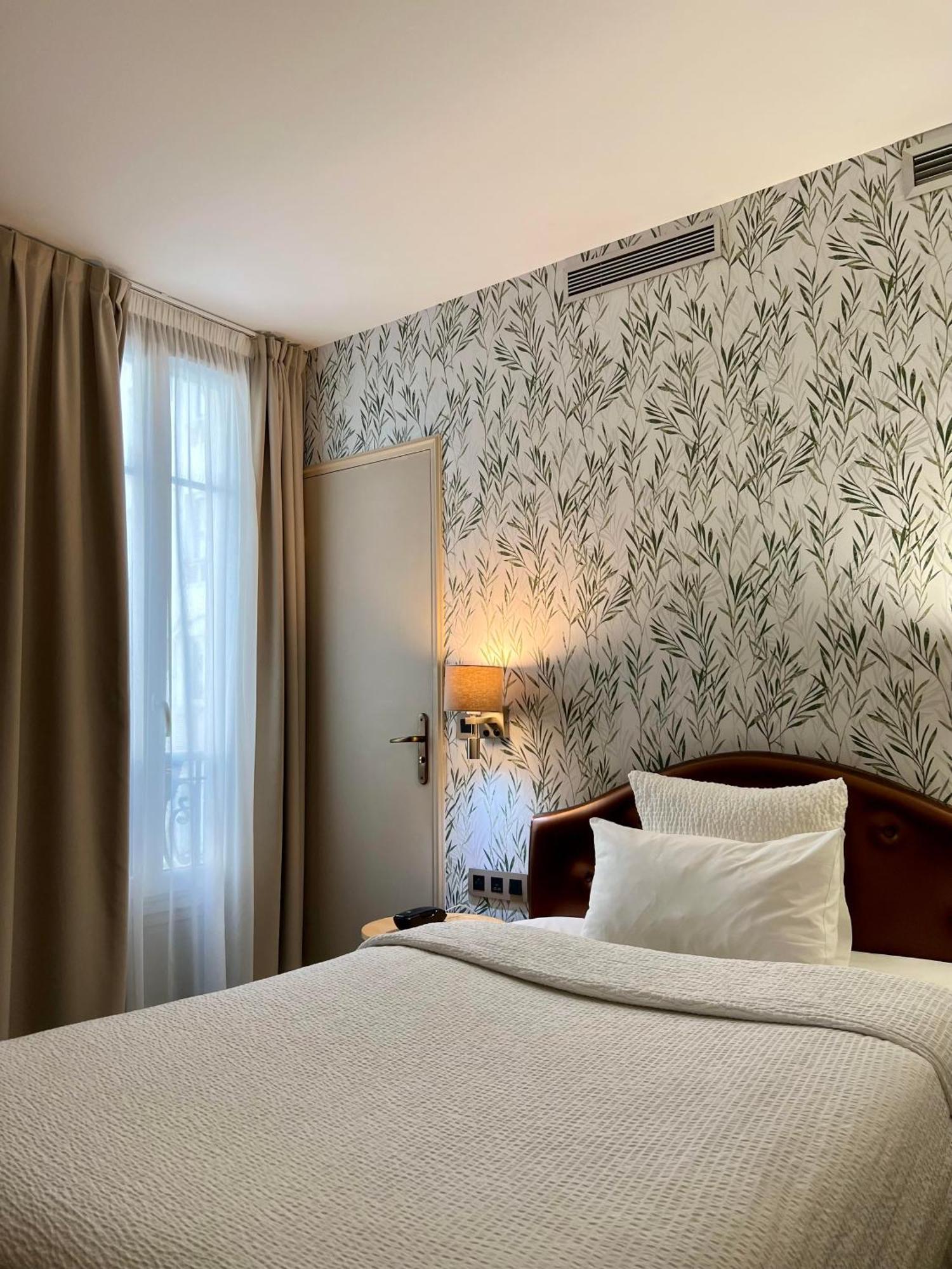 Hotel Central Saint Germain Paris Room photo