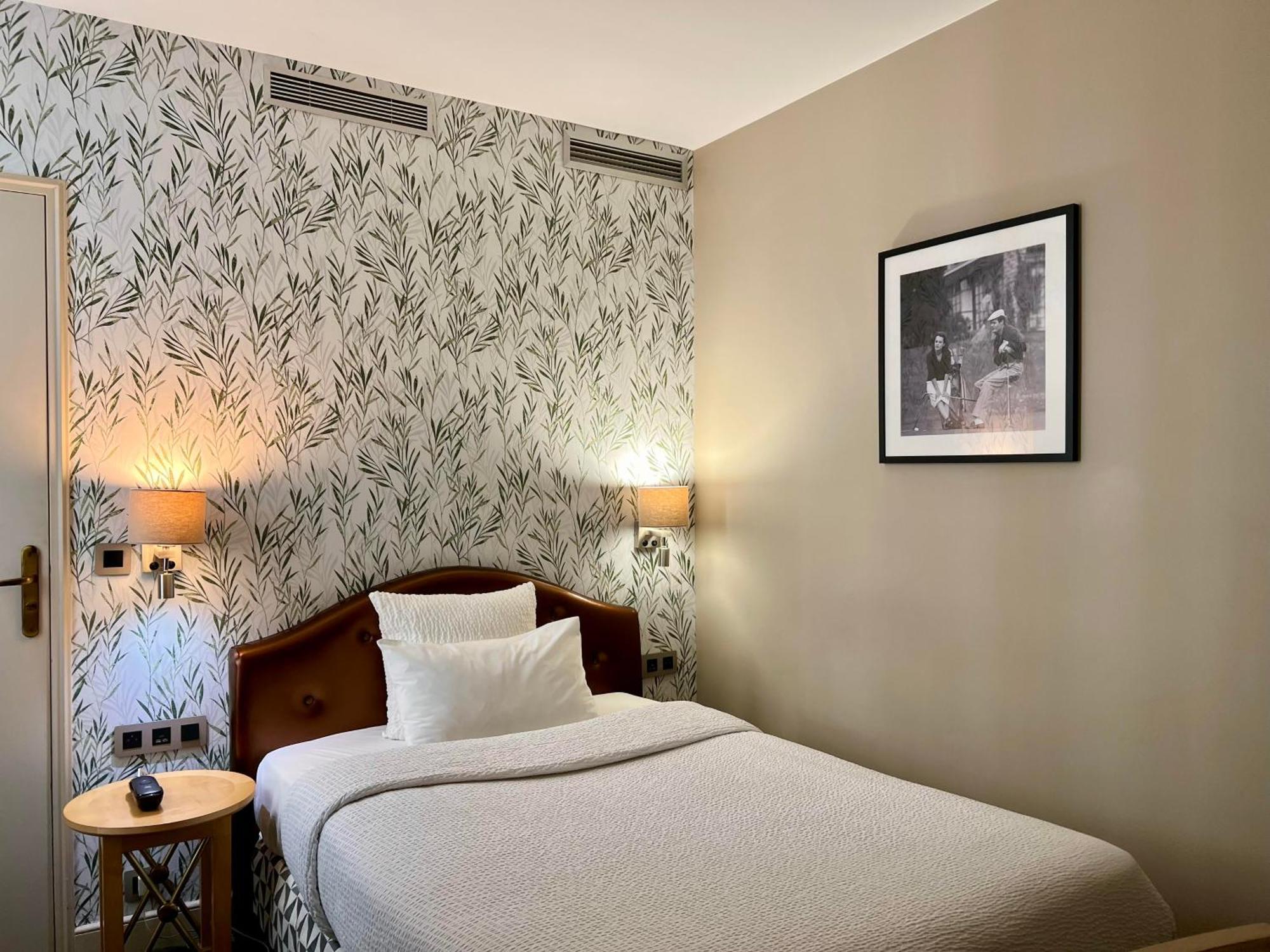 Hotel Central Saint Germain Paris Room photo